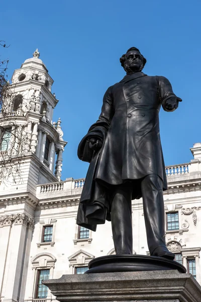 Londra - 13 Mart: Vikont Palmerston Parlamentosu Sq heykeli — Stok fotoğraf