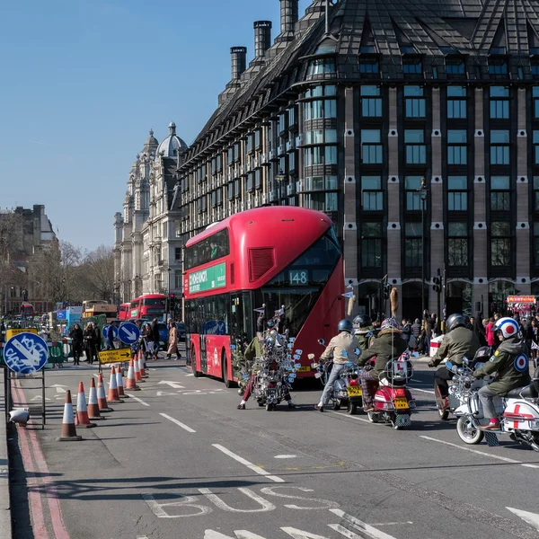 LONDON - MAR 13 : Mods back on Westminster Bridge in London on M — Stock Photo, Image