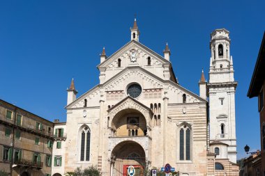 Verona, İtalya - 24 Mart: Verona katedral Verona'da görüntüleme