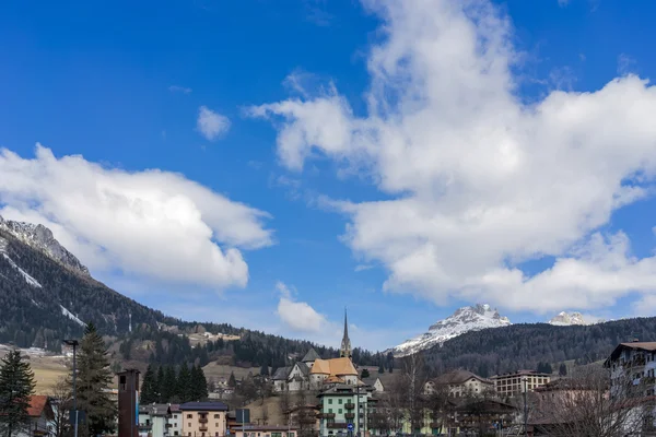 Moena, Trentino/Italien - 26 mars: Vy över Moena Trentino i Ita — Stockfoto
