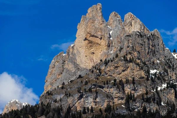 Bergen in de vallei di Fassa in de buurt van Pozza di Fassa Trentino het — Stockfoto