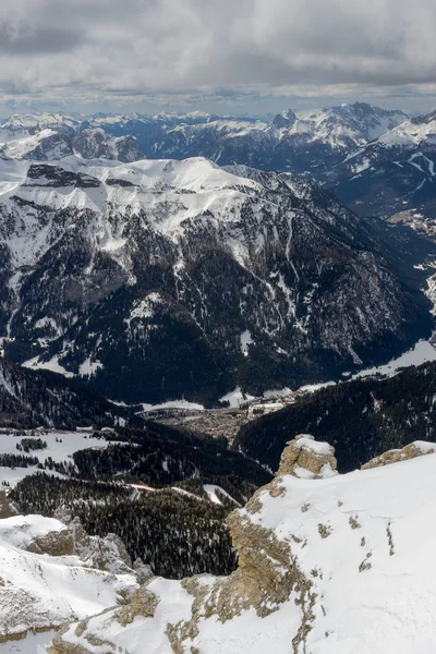 Pohled z Sass Pordoi v horní části Val di Fassa — Stock fotografie