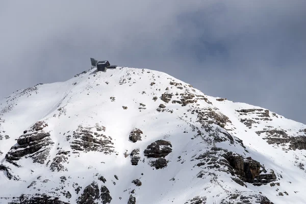 Sass Pordoi, Trentino/Itálie - březen 26: Pohled z Sass Pordoi jsem — Stock fotografie