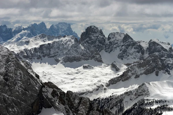 Visa från Sass Pordoi i övre del av Val di Fassa — Stockfoto