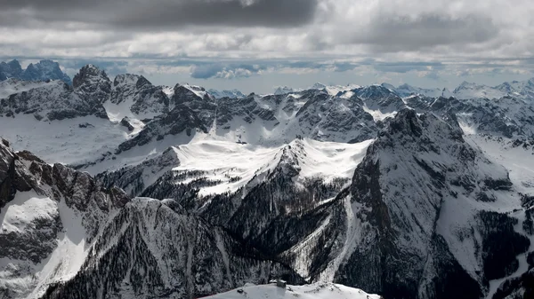 Visa från Sass Pordoi i övre del av Val di Fassa — Stockfoto