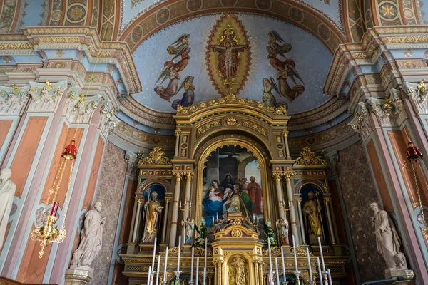 ORTISEI, TRENTINO / ITÁLIA - MARÇO 26: Vista interior da Paróquia — Fotografia de Stock