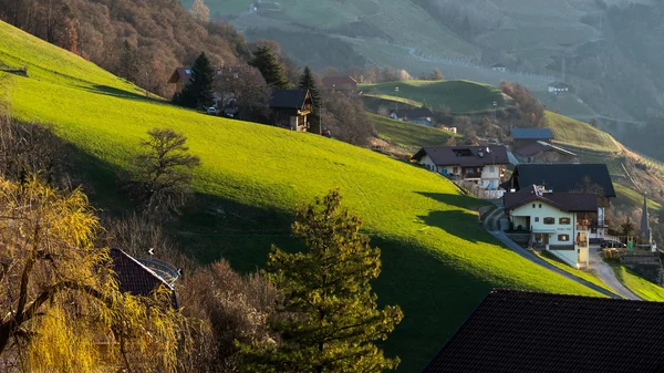 VILLANDERS, SOUTH TYROL/ITALY - MARCH 27 : View of Villanders at — Stock Photo, Image