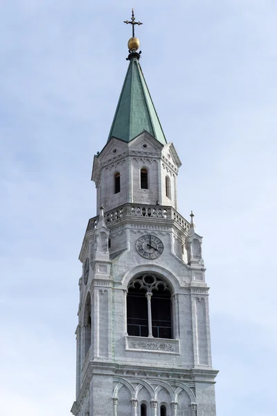 CORTINA D'AMPEZZO, VENETO/ITALY - MARCH 27 : SS Philip and Jacob — Stock Photo, Image