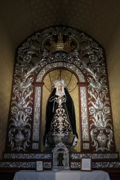 MARBELLA, ANDALUCIA / ESPAÑA - 23 DE MAYO: Estatua de la Virgen en el Ch —  Fotos de Stock