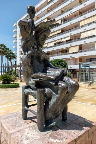Marbella, Andalusie/Španělsko - 23. května: Don Quijote sedící Down St — Stock fotografie
