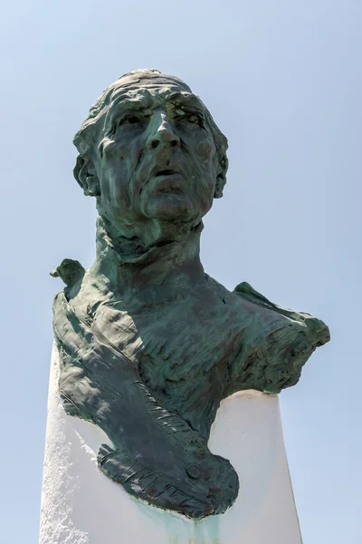 PUERTO BANUS ANDALUCIA / ESPAÑA - 26 DE MAYO: Monumento dedicado a hacer —  Fotos de Stock