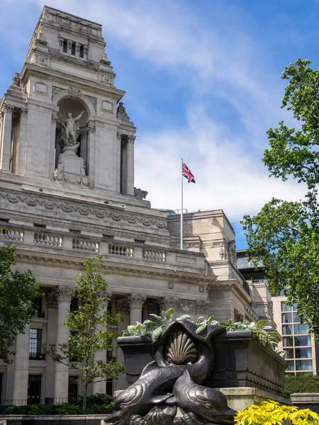 London / uk - juni 15: ehemaliger hafen von london behörde gebäude 1 — Stockfoto