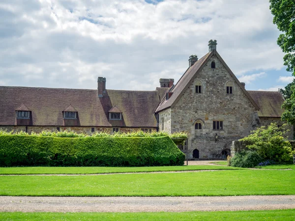 UPPER DICKER, EAST SUSSEX/ UK - JUNE 26: Exterior View of Michel — Stock Photo, Image