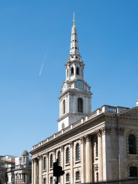 Londra/İngiltere - 15 Ağustos : St Martin-in-the-Fields Kilisesi Trafalgar