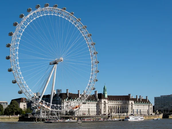 LONDRES / RU - 15 DE AGOSTO: Vista do London Eye em Londres em Augu — Fotografia de Stock