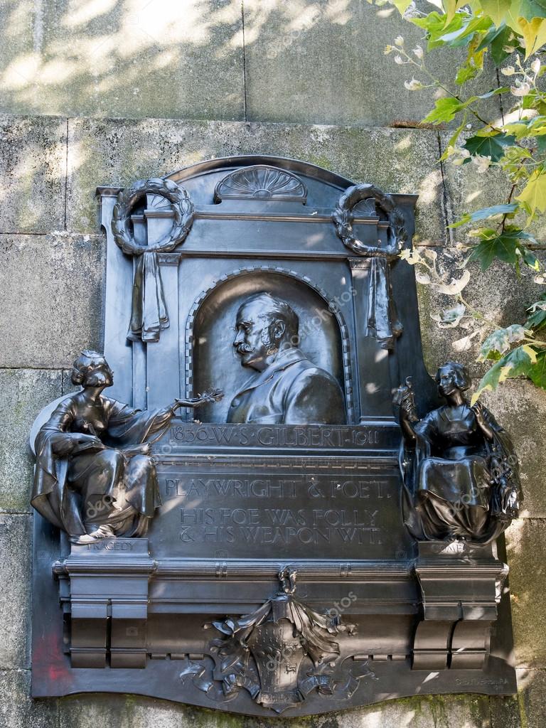 London Uk August 15 Memorial To W S Gilbert On The Embankmen Stock Editorial Photo C Phil Bird 120507928