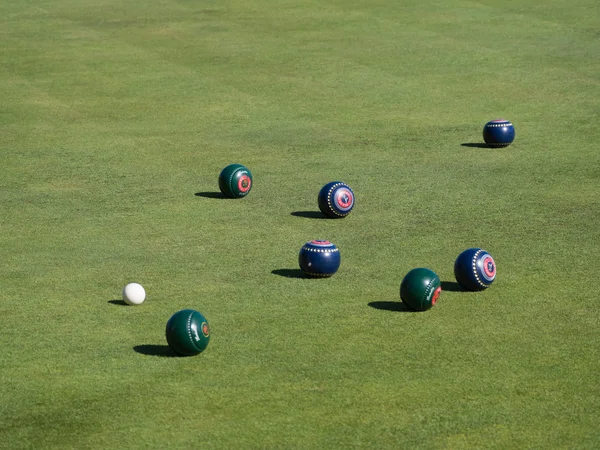 ISLE OF THORNS, SUSSEX / UK - SETEMBRO 11: Lawn Bowls Match at I — Fotografia de Stock