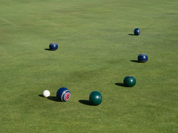 ISLE OF THORNS, SUSSEX / UK - SETEMBRO 11: Lawn Bowls Match at I — Fotografia de Stock