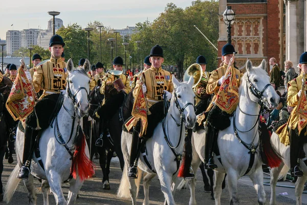 Kasım 2005 Londra Daki Lord Mayor Show Sırtında Yürüyen Cankurtaranlar — Stok fotoğraf