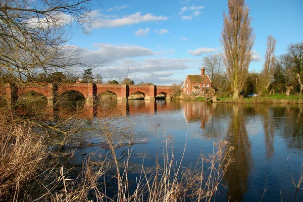 Clifton Hampden Oxfordshire March Pohled Oblouky Mostu Clifton Hampden Oxfordshiru — Stock fotografie