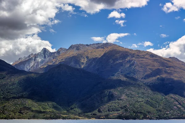 Montanhas Acima Costa Lago Wanaka Nova Zelândia — Fotografia de Stock