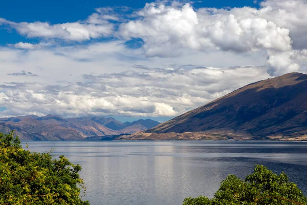 Wanaka Gölü Nün Yaz Manzarası — Stok fotoğraf