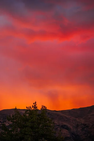 Feuriger Sonnenuntergang Bei Wanaka Neuseeland — Stockfoto