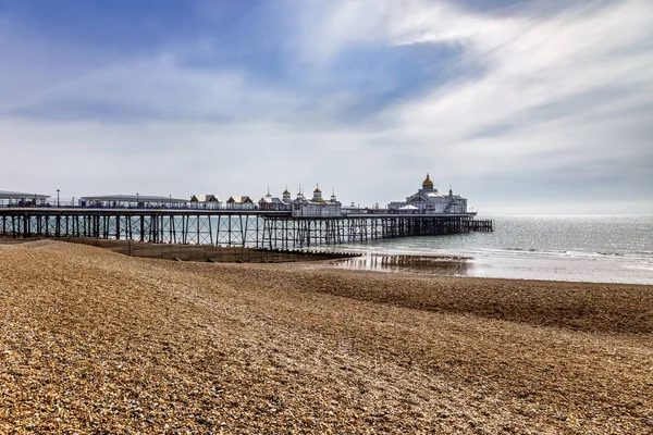 Eastbourne East Sussex 2021年5月3日東サセックスのイーストボーン桟橋の眺め — ストック写真