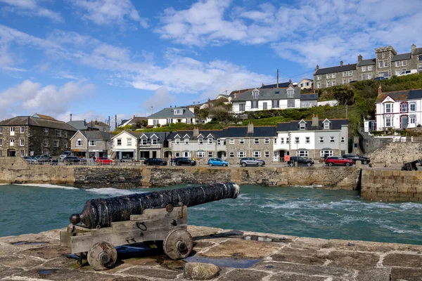 Porthleven Cornwall Mei Oude Canon Aan Kade Porthleven Cornwall Mei — Stockfoto