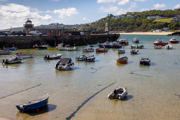 Ives Cornwall May 2021年5月13日コーンウォールのセント アイヴスでの船の眺め — ストック写真