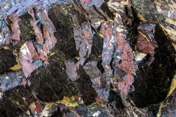 Unusual Colouration Rock Strata Kynance Cove — Stock fotografie