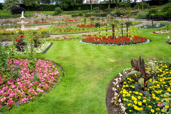 Widok Wystawę Kwiatów Quarry Park Shrewsbury Shropshire Anglia — Zdjęcie stockowe