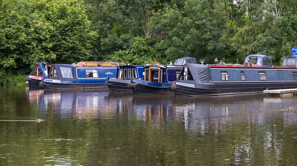 Llangollen Denbighshire Wales Června Úzké Čluny Kanálu Llangollen Poblíž Llangollen — Stock fotografie