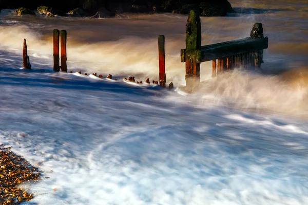 Reculver Sea Defences Har Sett Bättre Dagar — Stockfoto