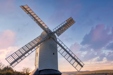 CLAYTON, EAST SUSSEX, İngiltere - 3 HAZİRAN: Jill Windmill 3 Ocak 2009 'da Clayton Doğu Sussex' te kış gününde