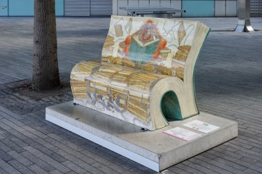 kütüphaneci benchbook discworld roman tarafından terry pr gösteriyor.