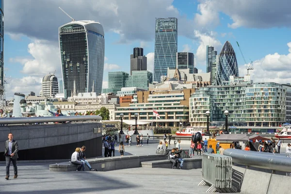 Vista da arquitetura moderna na cidade de Londres — Fotografia de Stock