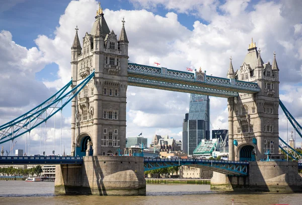 Puente torre — Foto de Stock