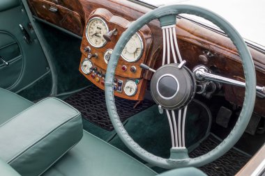 zafer roadster shoreham airshow ekranda