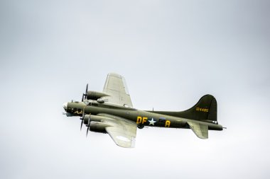 shorham Havaalanı uçan sally b boeing b17 bombardıman uçağı