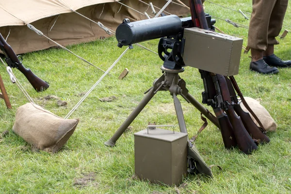 Old WW2 weoponry on display at Shoreham Airfield — Stock Photo, Image