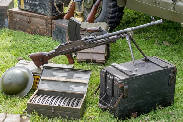 Antigo weoponry WW2 em exibição no aeródromo de Shoreham — Fotografia de Stock