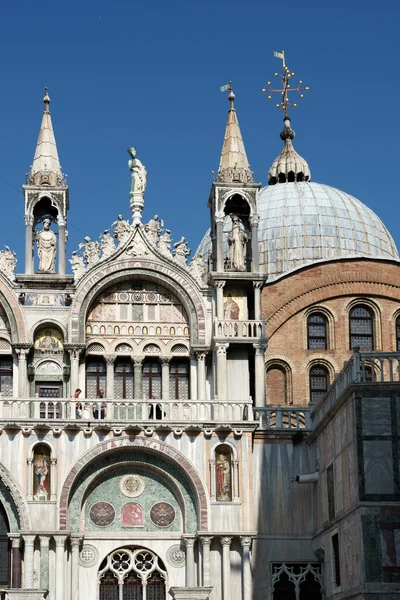 Veduta parziale della Basilica di San Marco Venezia — Foto Stock