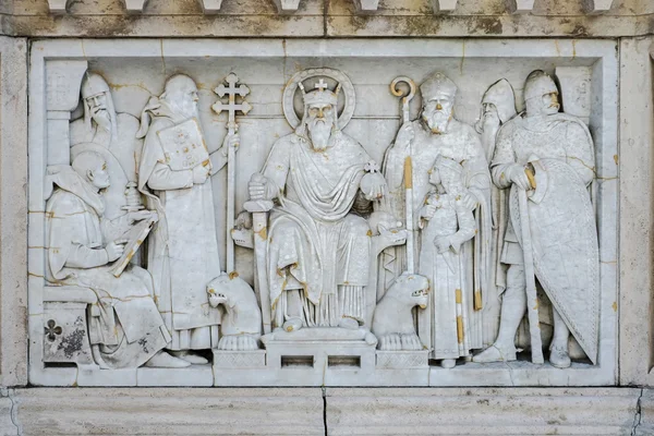 Scultura alla base Statua di Santo Stefano Budapest — Foto Stock