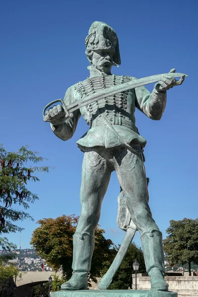 Statue d'Oreg Huszar à Budapest — Photo