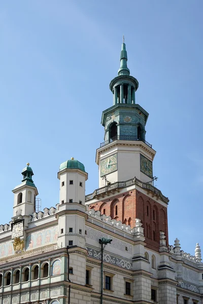 Hodinová věž radnice v Poznani — Stock fotografie