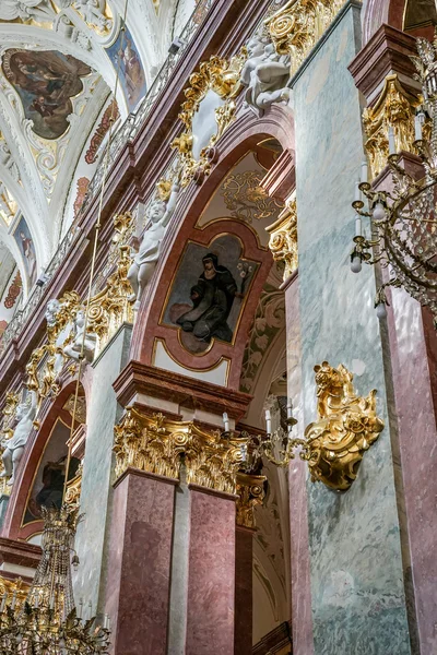 Частичный вид Ясна Гора монастырь в Ченстохова Польша — стоковое фото