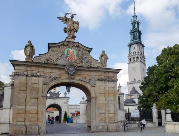 Kısmi görünümü içinde Çestohova Polonya Jasna Gora manastır — Stok fotoğraf