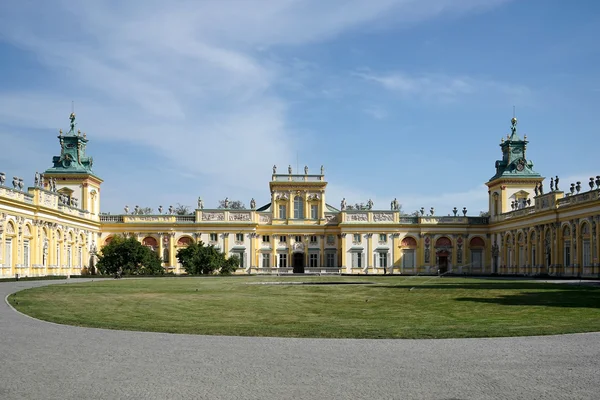 Förhållningssätt till Wilanow palatset i Warszawa — Stockfoto