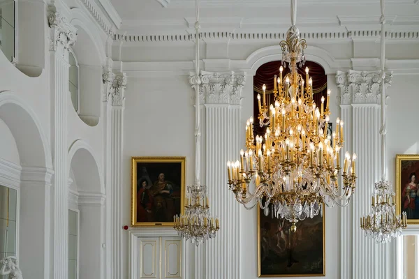 Lampadario al Palazzo Wilanow di Varsavia Foto Stock Royalty Free